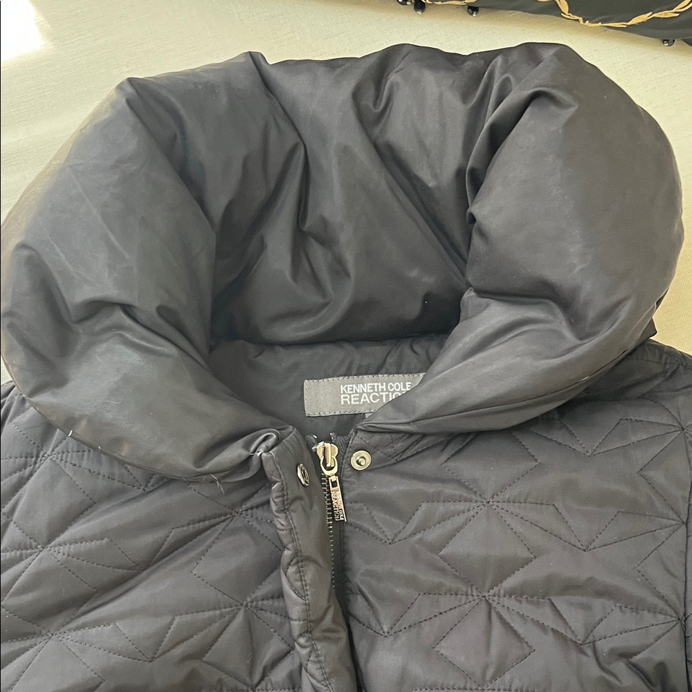 Kenneth Cole Reaction Black Cropped Puffer Jacket - Picture 5 of 8